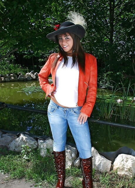 Charming youthful Giggy exposing her ass outdoor